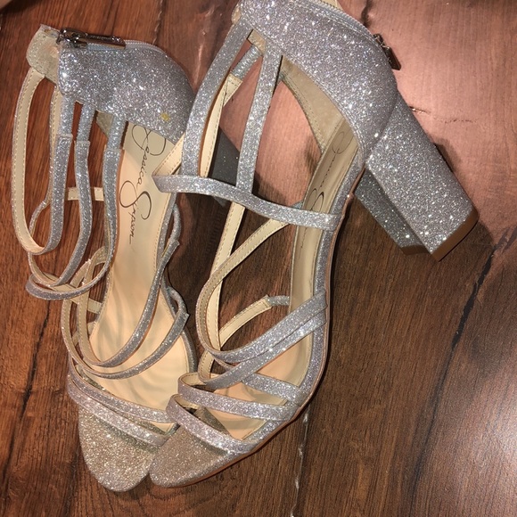 heels - Picture 2 of 3